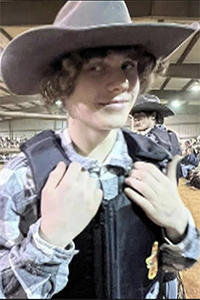 14-year-old bull rider Denim Bradshaw